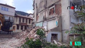 Bursa Osmangazi'de Metruk binalar vatandaşın güvenliği için yıkılıyor